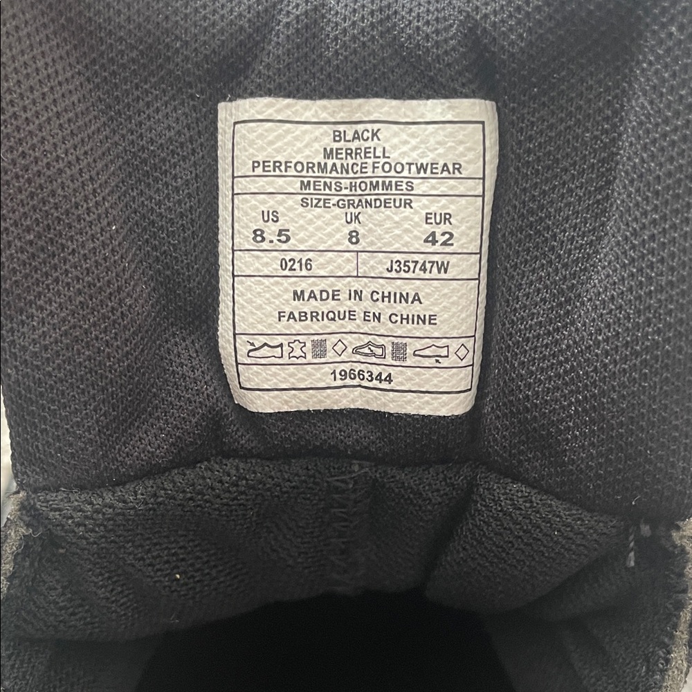 Merrell Men's Black and Gray hiking boots. - Picture 6 of 6